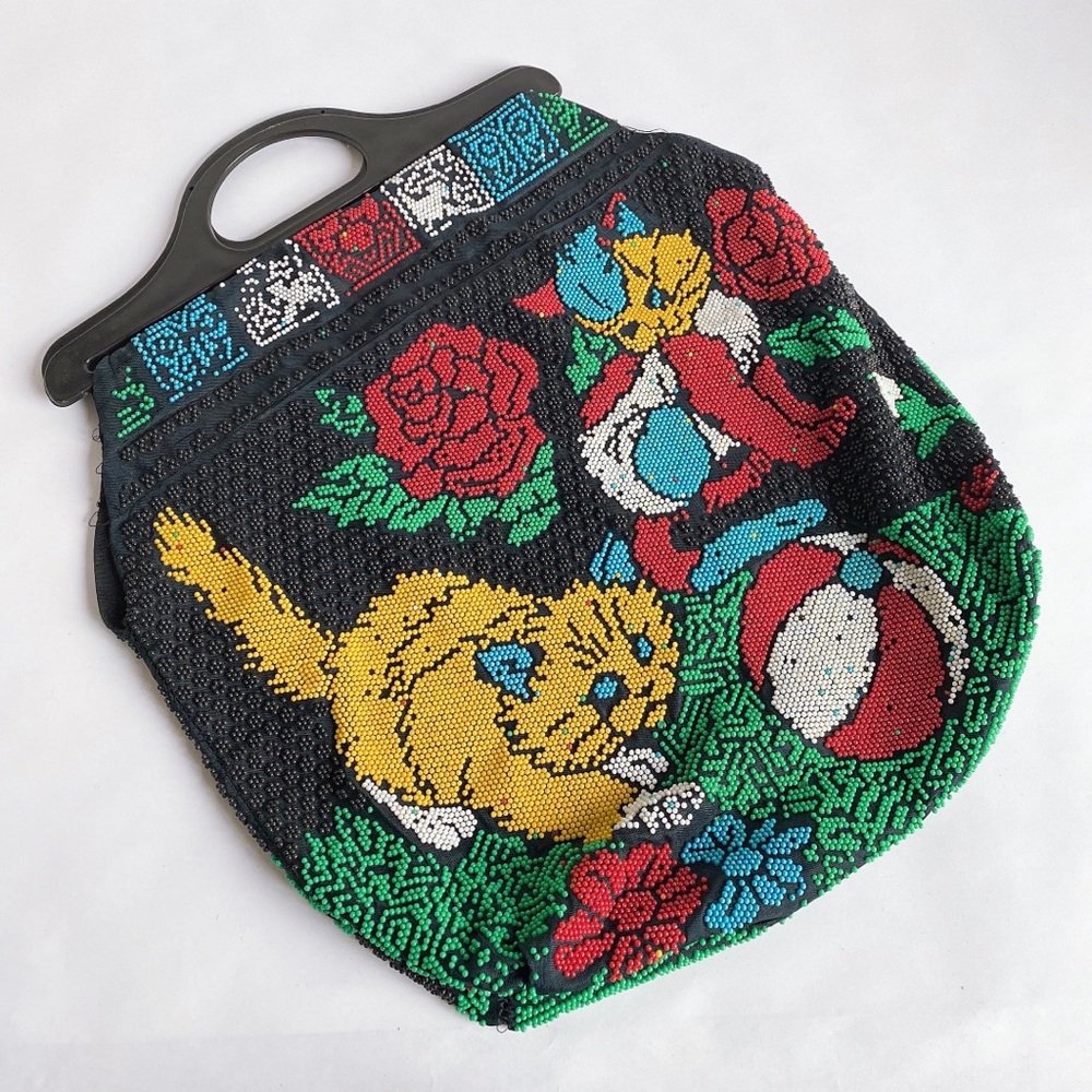 Vintage beaded kitty bag